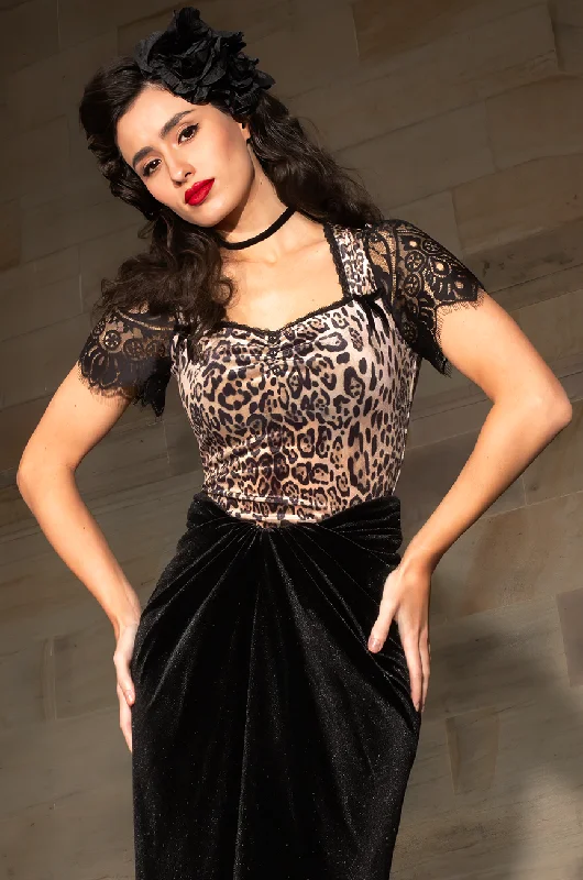 Supportive bustiers for large - busted womenQueen Of The Jungle Velvet Top
