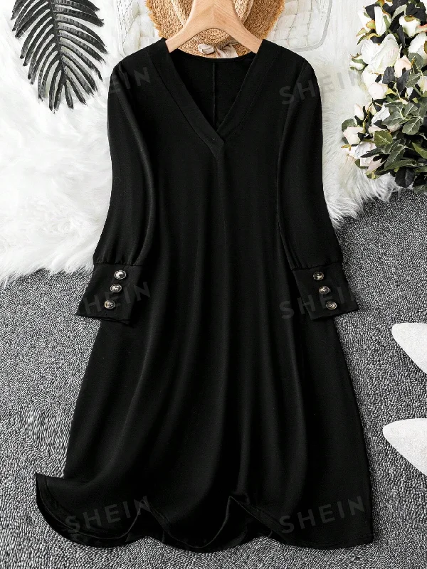 Embroidered sexy dresses for a decorative touchEMERY ROSE Plus Button Detail V Neck Dress