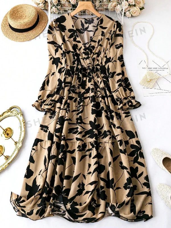Organza - trimmed sexy dresses for a delicate touchSHEIN Clasi Plus Floral Print Overlap Collar Dress