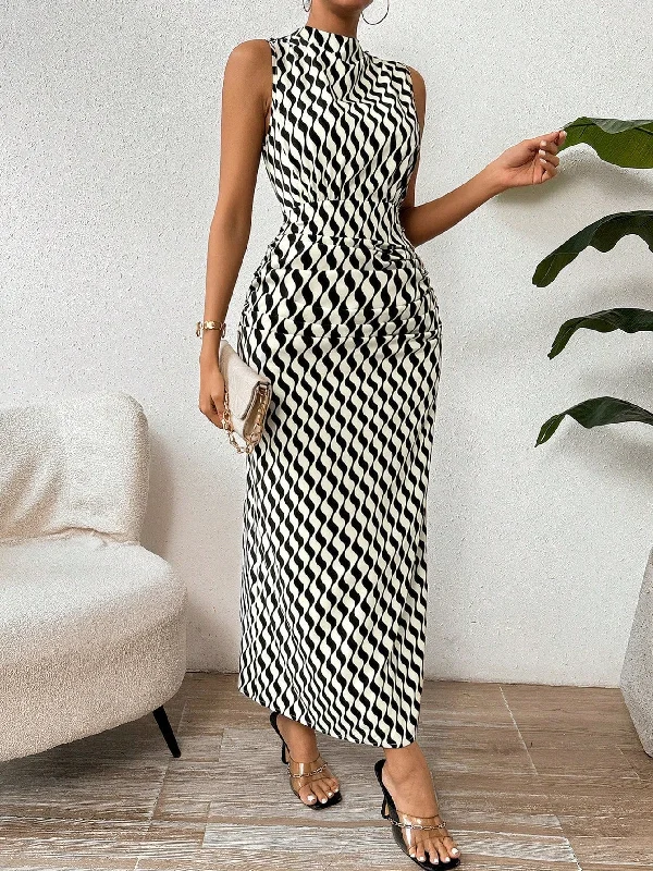 Sexy wrap dresses with a cinched waistSHEIN Privé Women'S Stand Collar Wave Striped Sleeveless Dress