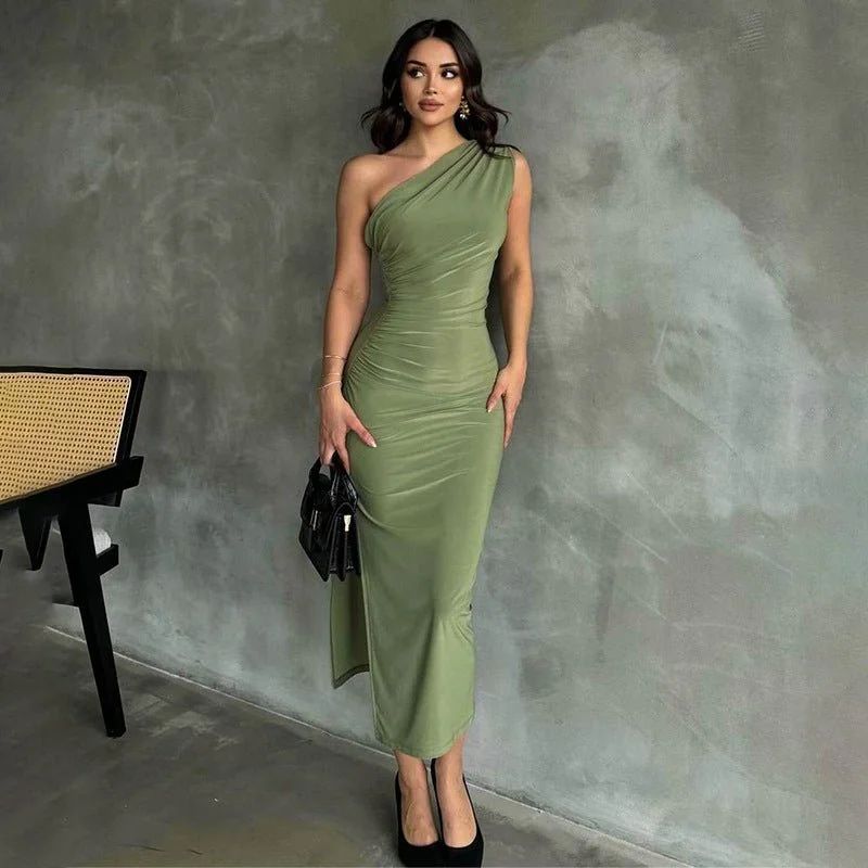 Sexy backless evening dresses with a deep V - cutNew solid color one-shoulder sleeveless gathered slit dress