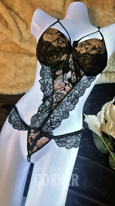 Sexy Lingerie for Women with StockingsLingerie