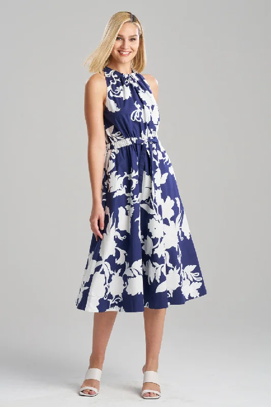 Mermaid - style sexy gowns for a glamorous effectCasablanca Dress