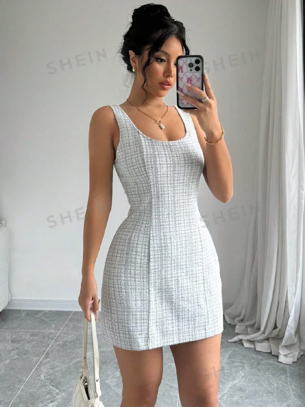 Sequined sexy dresses for a sparkly eveningPrivé Plaid Print Zip Back Dress