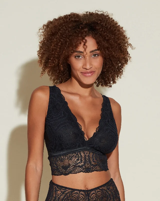 Women's maternity bras with adjustable strapsCurvy Großer Triangel BH