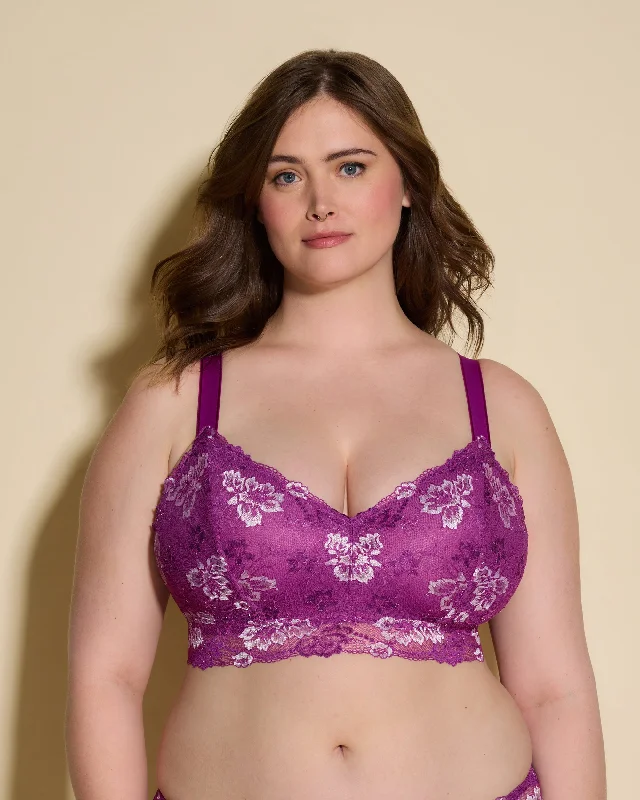 Women's red bras for a bold statementSuper Curvy Longline Bralette