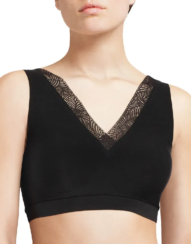 Bra with a push - up memory foam cup for enhanced cleavage​ Chantelle Padded Top With Hook & Eye Bra 11G6