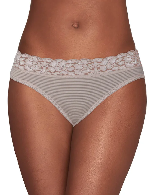 Bra with a plus - size padded strap for reduced shoulder strain​ Vanity Fair Flattering Lace Bikini 18285