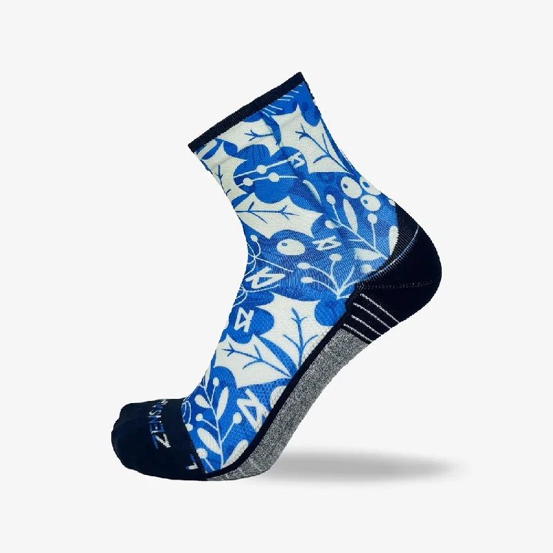 Holly Leaves Socks (Mini-Crew)